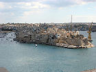 Blick von Valletta auf die Gnien il-Gardijola in Senglea