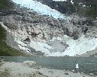 Gletscherabbruch und See
